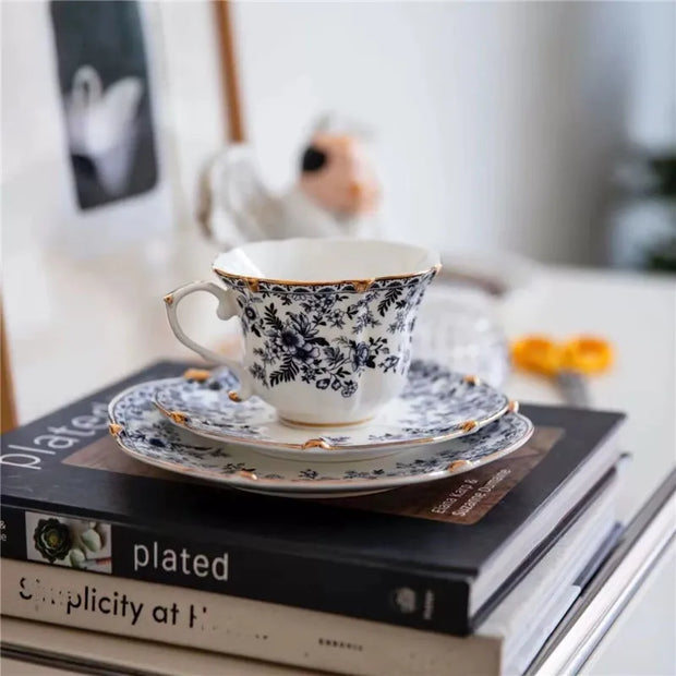 Ensemble Tasses & Soucoupes | Élégance Européenne