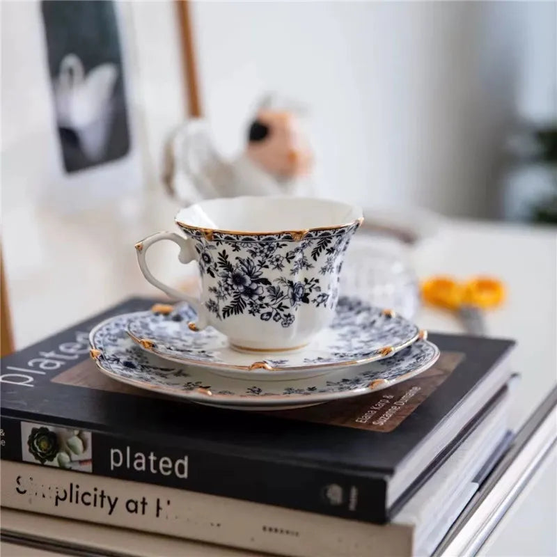 Ensemble Tasses & Soucoupes | Élégance Européenne