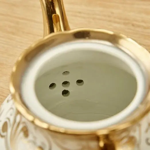 Service à thé Anglais <br> porcelaine blanche et Or